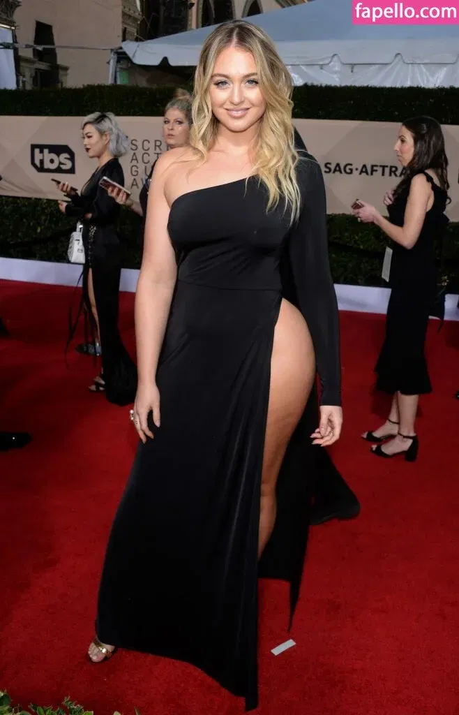 Iskra Lawrence Onlyfans Photo Gallery 