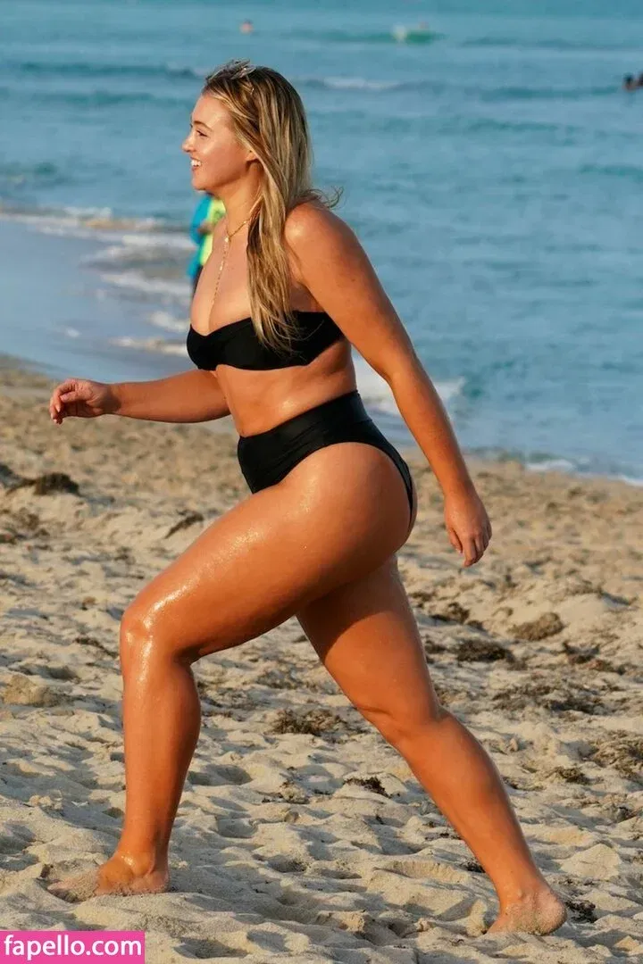 Iskra Lawrence Onlyfans Photo Gallery 