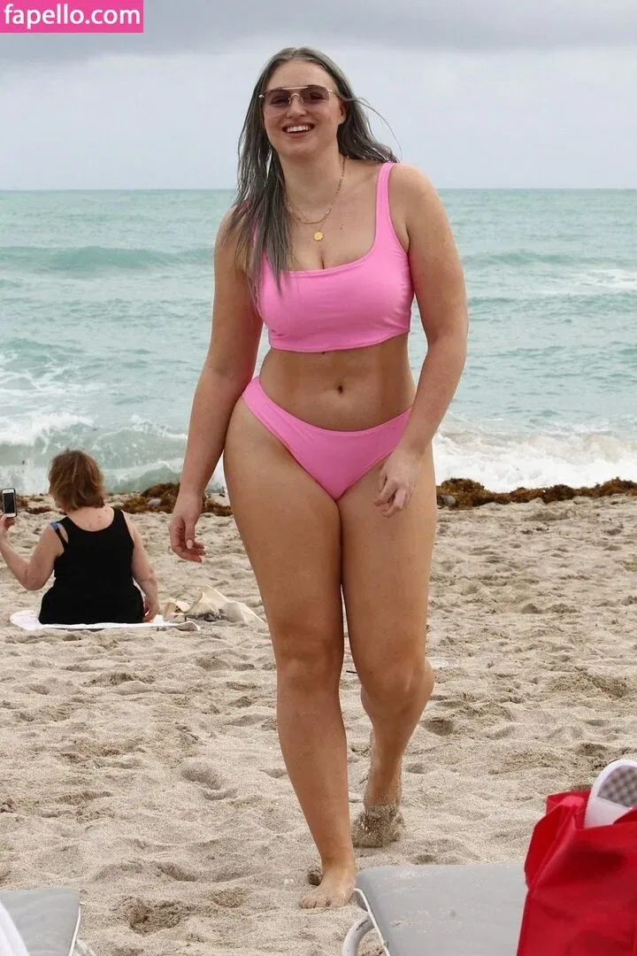 Iskra Lawrence Onlyfans Photo Gallery 