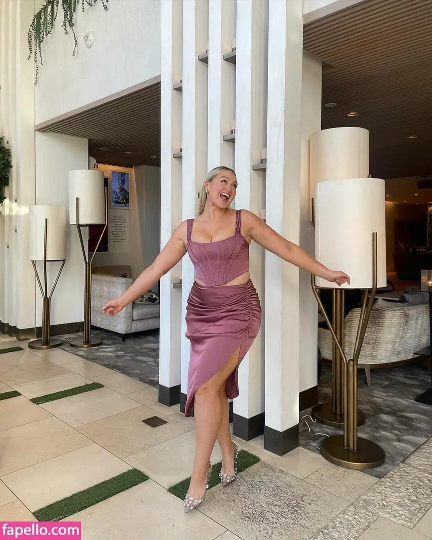 Iskra Lawrence Onlyfans Photo Gallery 