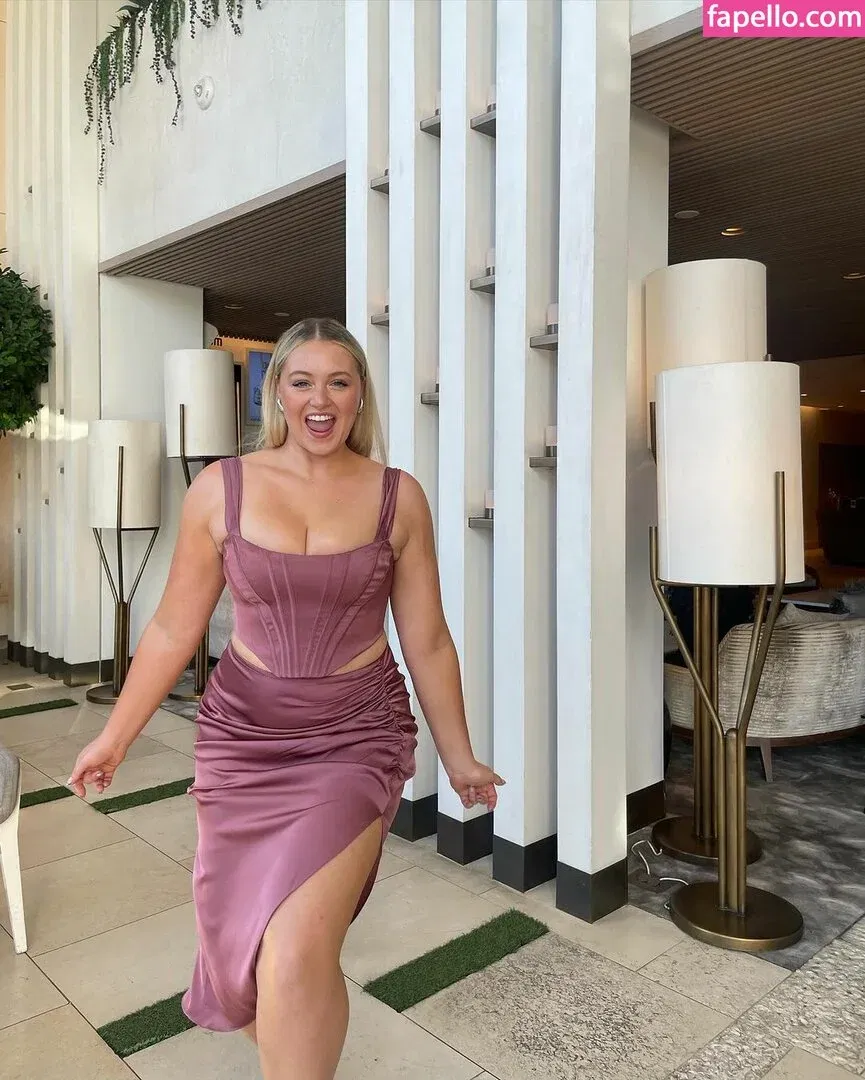 Iskra Lawrence Onlyfans Photo Gallery 