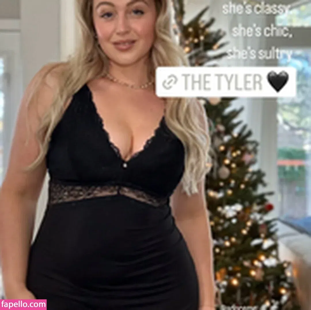 Iskra Lawrence Onlyfans Photo Gallery 