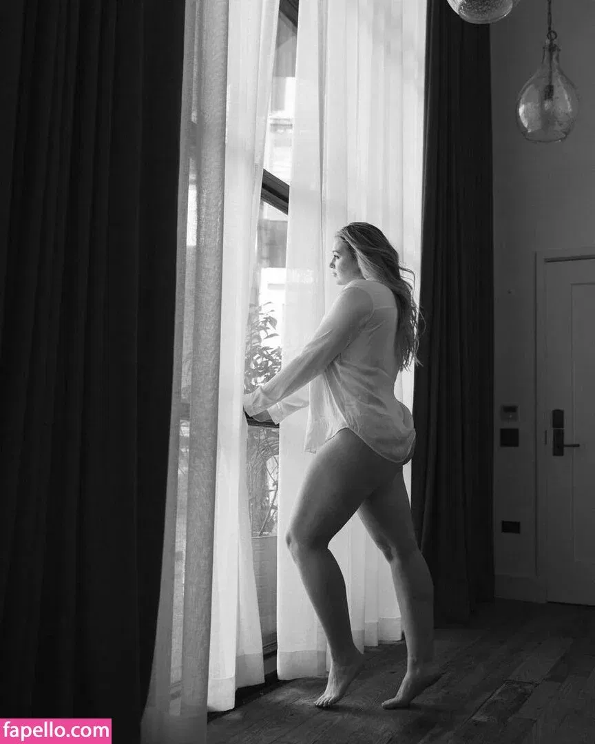 Iskra Lawrence Onlyfans Photo Gallery 