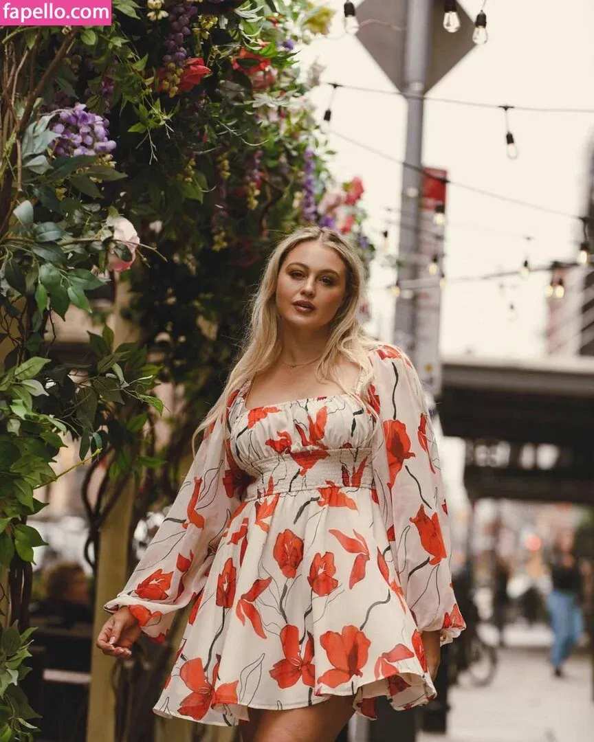 Iskra Lawrence Onlyfans Photo Gallery 