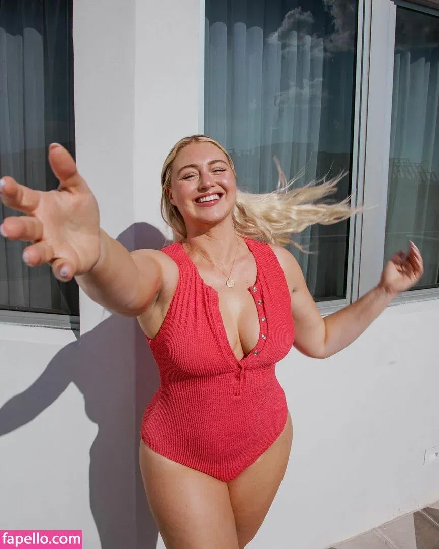 Iskra Lawrence Onlyfans Photo Gallery 