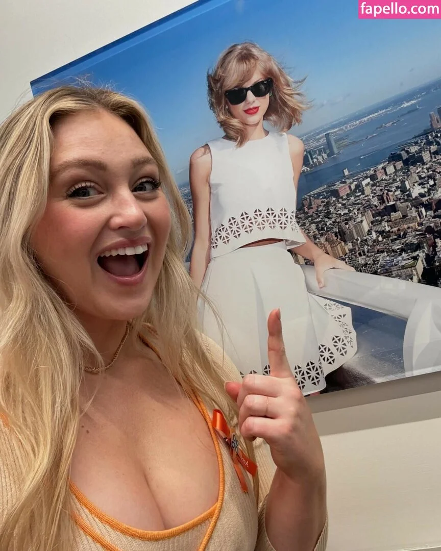 Iskra Lawrence Onlyfans Photo Gallery 