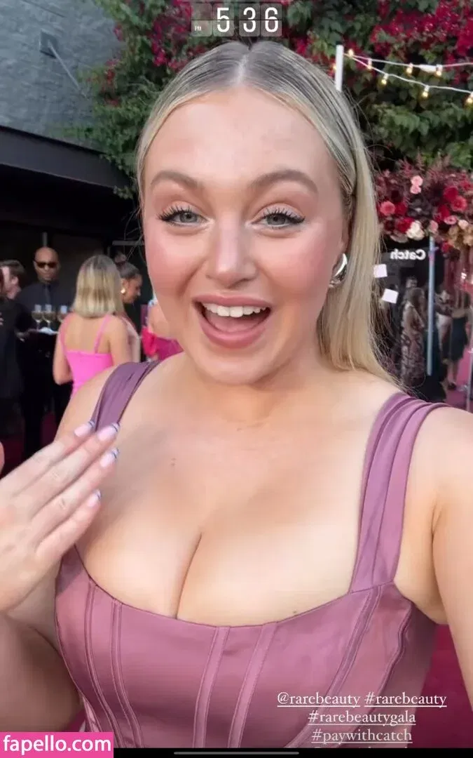 Iskra Lawrence Onlyfans Photo Gallery 