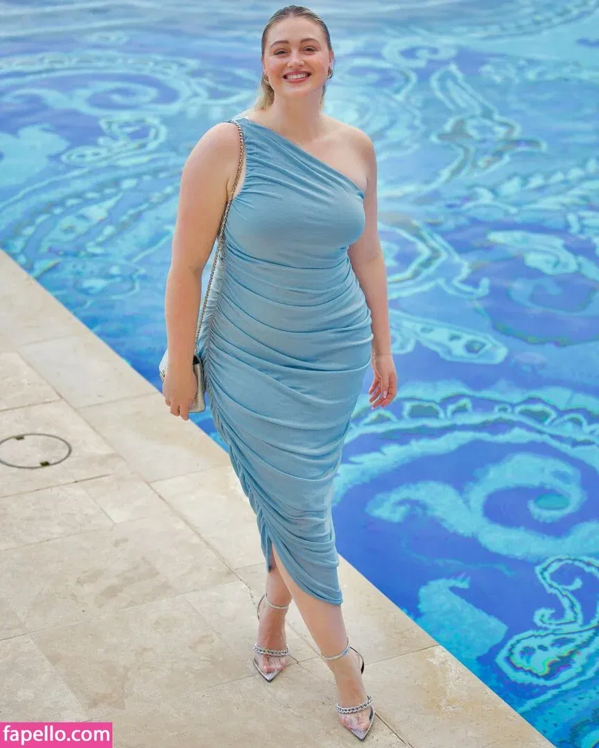 Iskra Lawrence Onlyfans Photo Gallery 