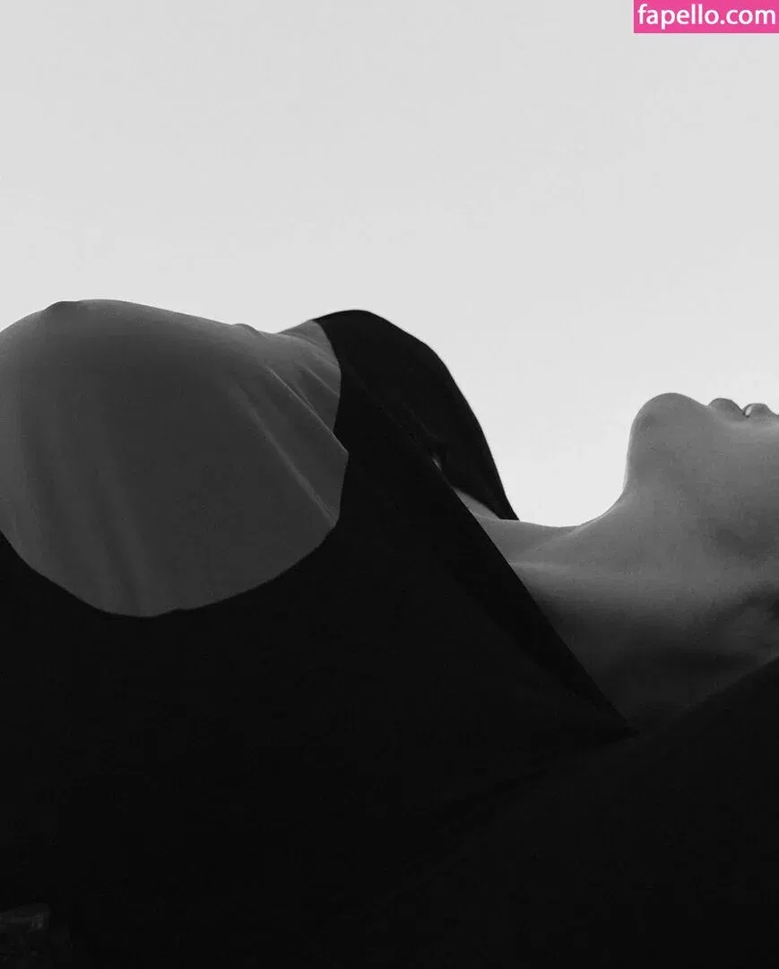 Iskra Lawrence Onlyfans Photo Gallery 