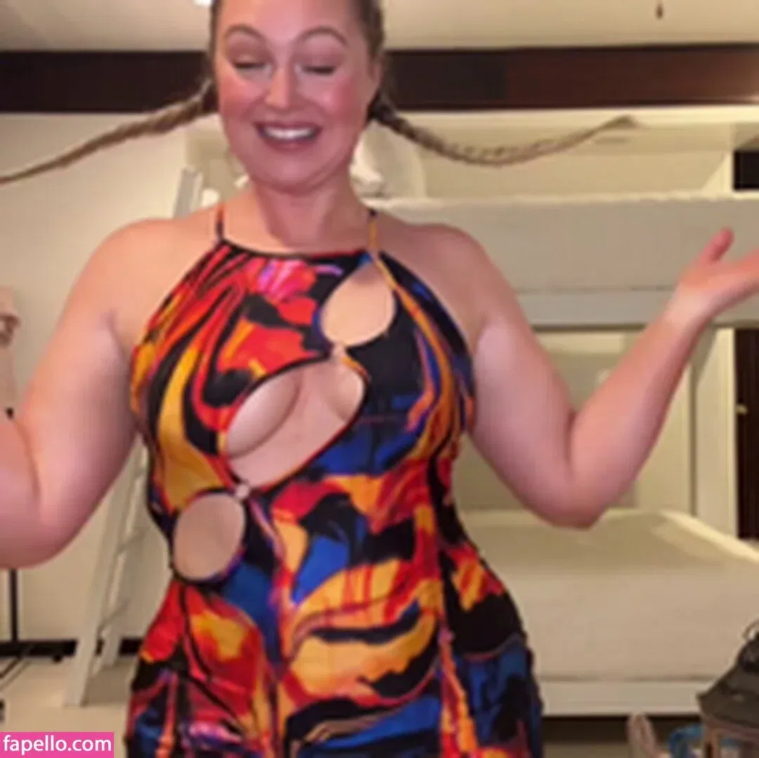 Iskra Lawrence Onlyfans Photo Gallery 