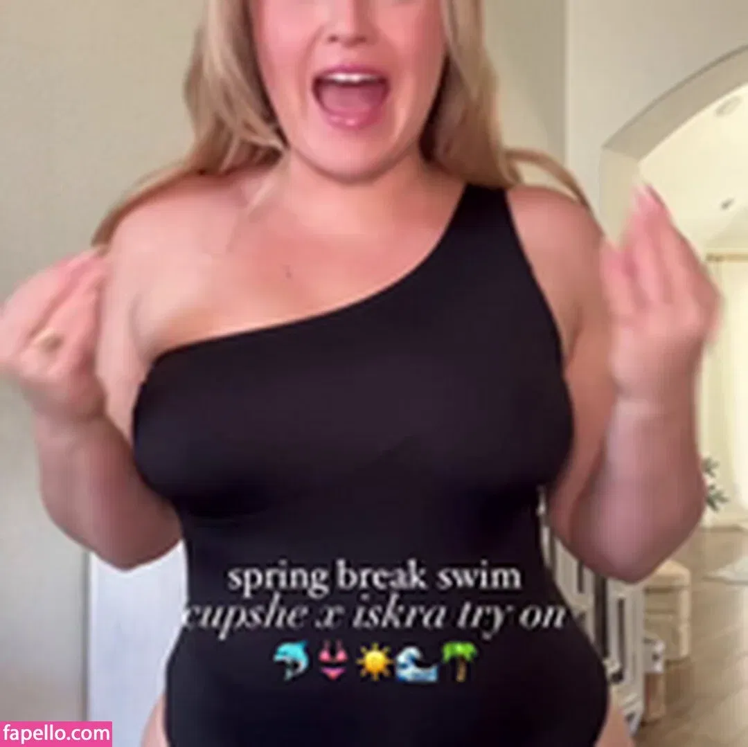 Iskra Lawrence Onlyfans Photo Gallery 