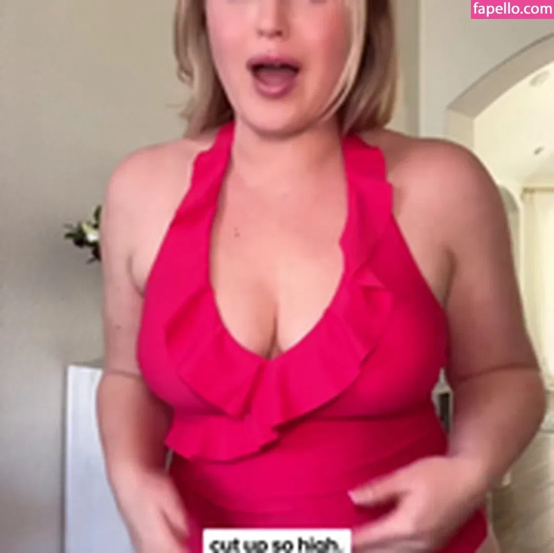 Iskra Lawrence Onlyfans Photo Gallery 