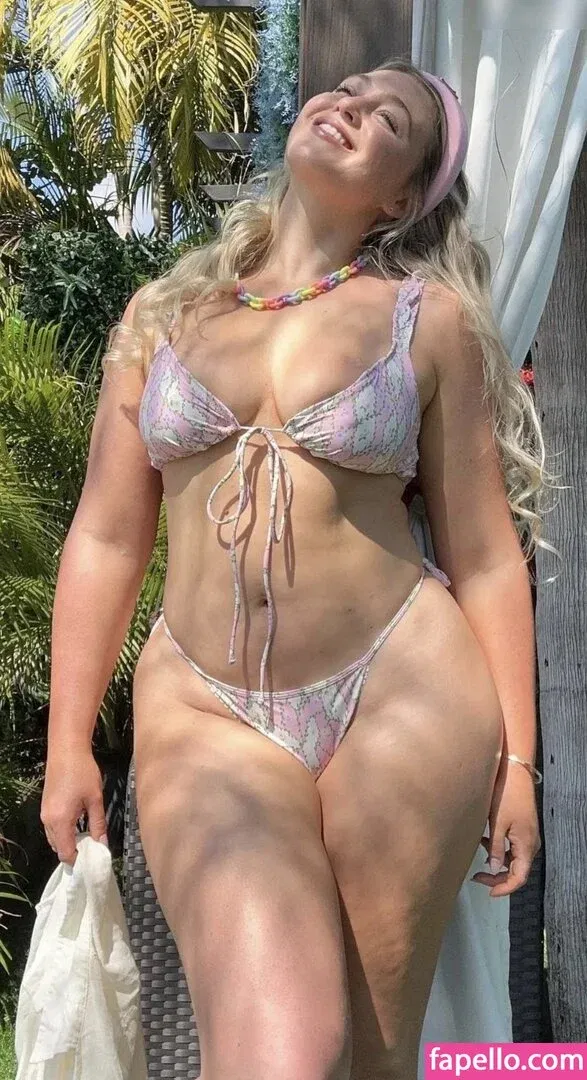 Iskra Lawrence Onlyfans Photo Gallery 