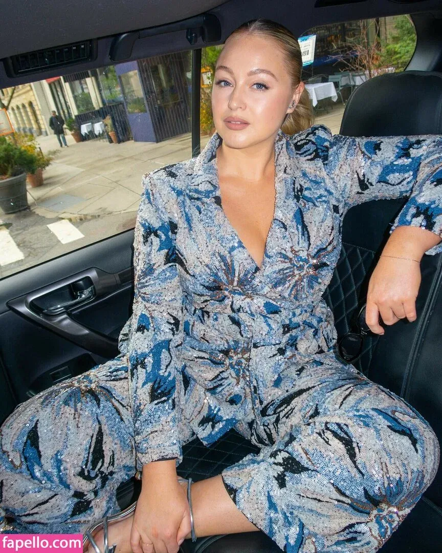 Iskra Lawrence Onlyfans Photo Gallery 