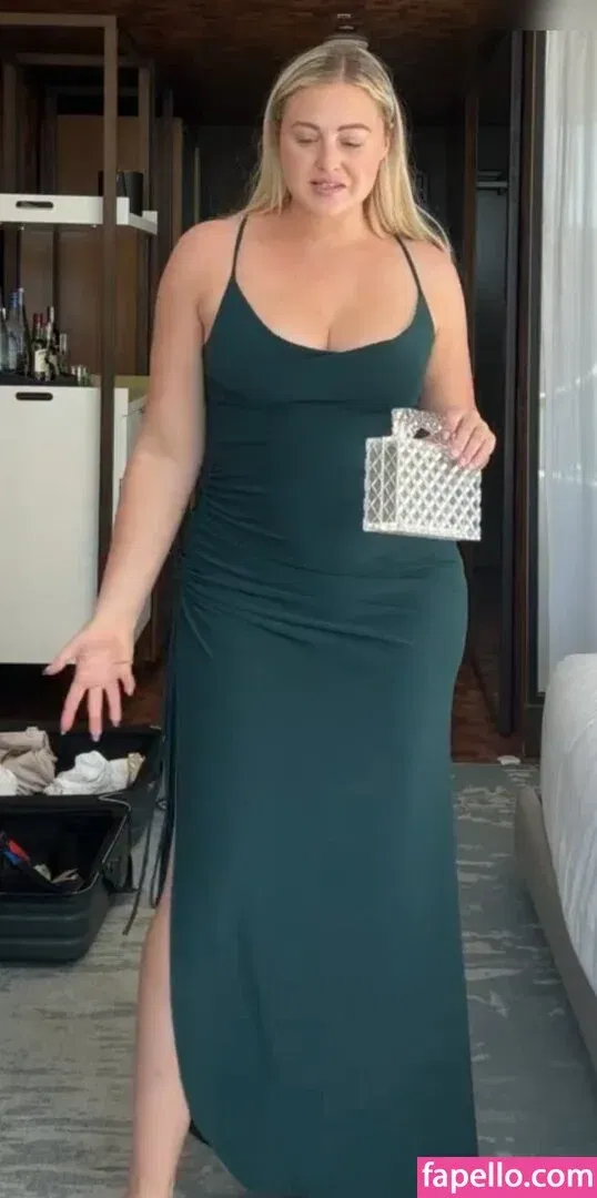 Iskra Lawrence Onlyfans Photo Gallery 