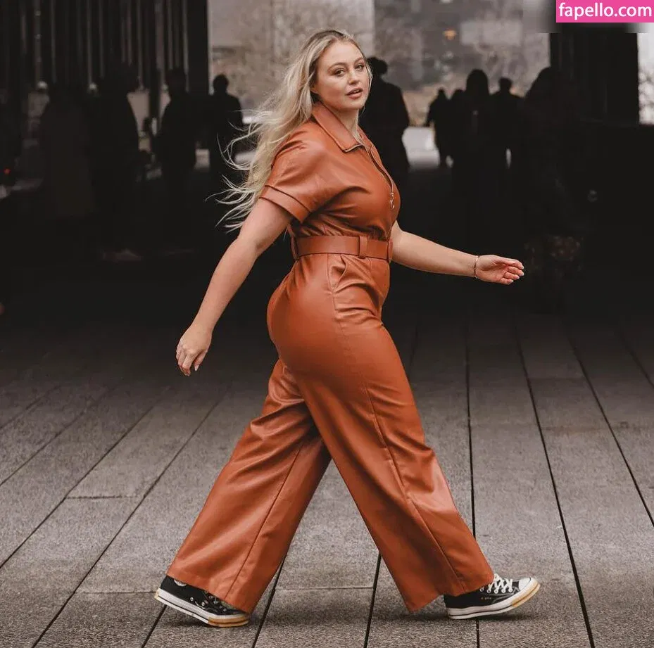 Iskra Lawrence Onlyfans Photo Gallery 