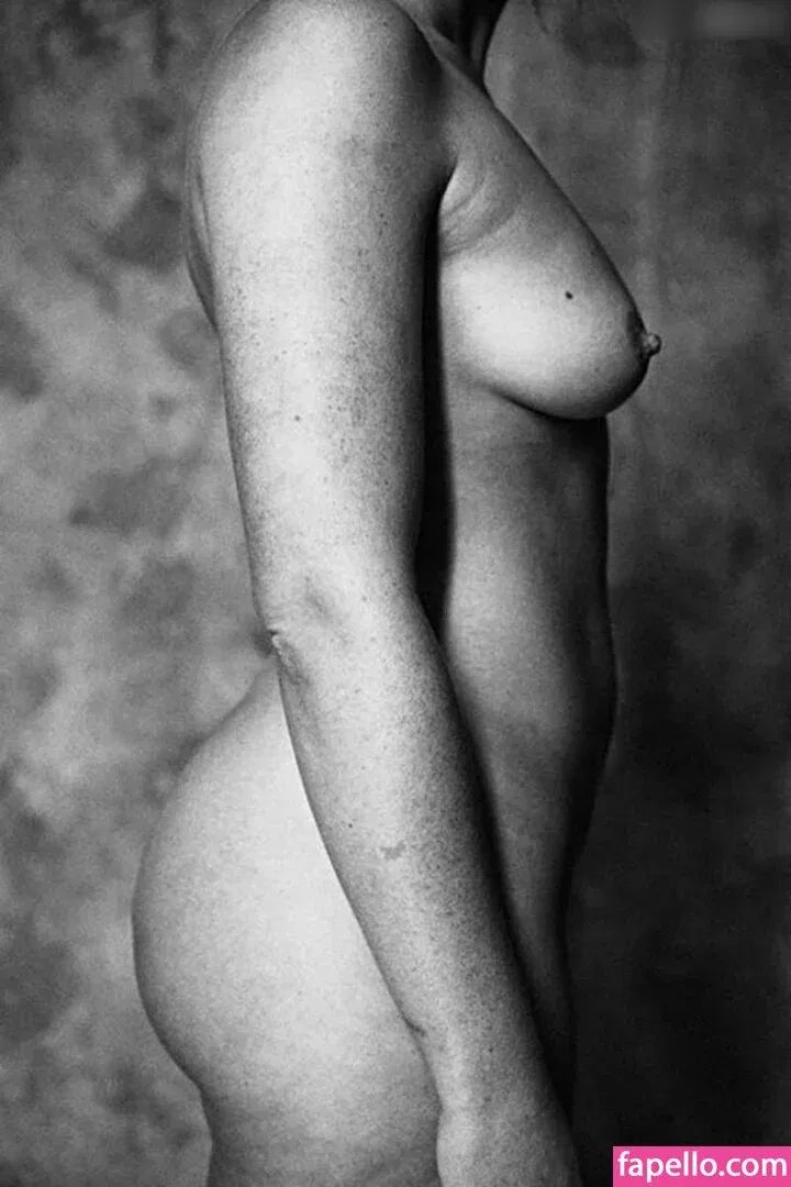 Iskra Lawrence Onlyfans Photo Gallery 