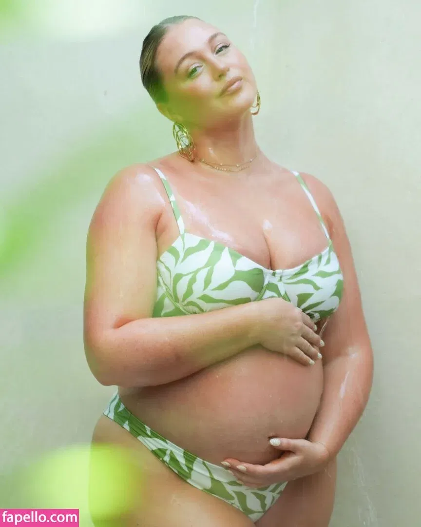 Iskra Lawrence Onlyfans Photo Gallery 