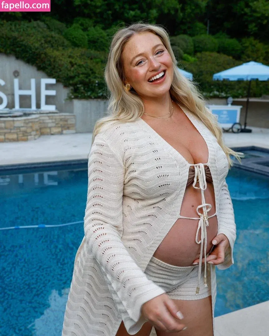 Iskra Lawrence Onlyfans Photo Gallery 