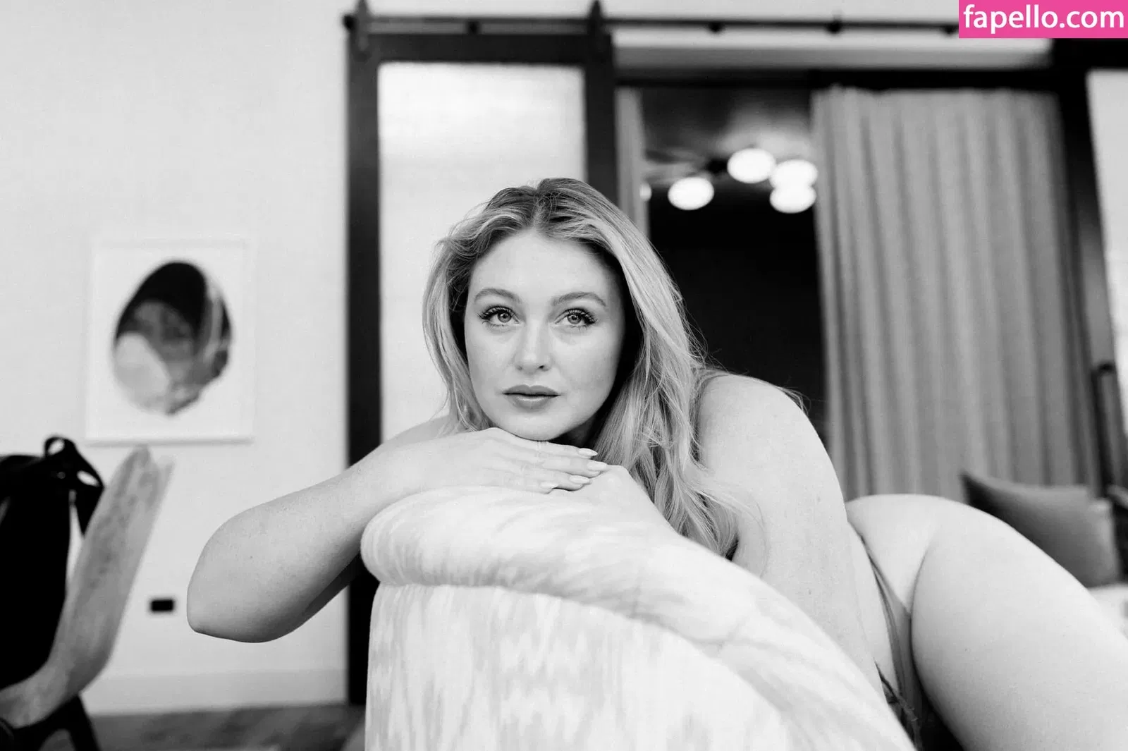 Iskra Lawrence Onlyfans Photo Gallery 