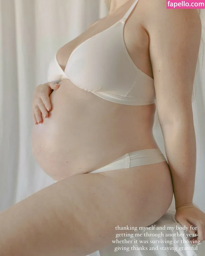 Iskra Lawrence Onlyfans Photo Gallery 