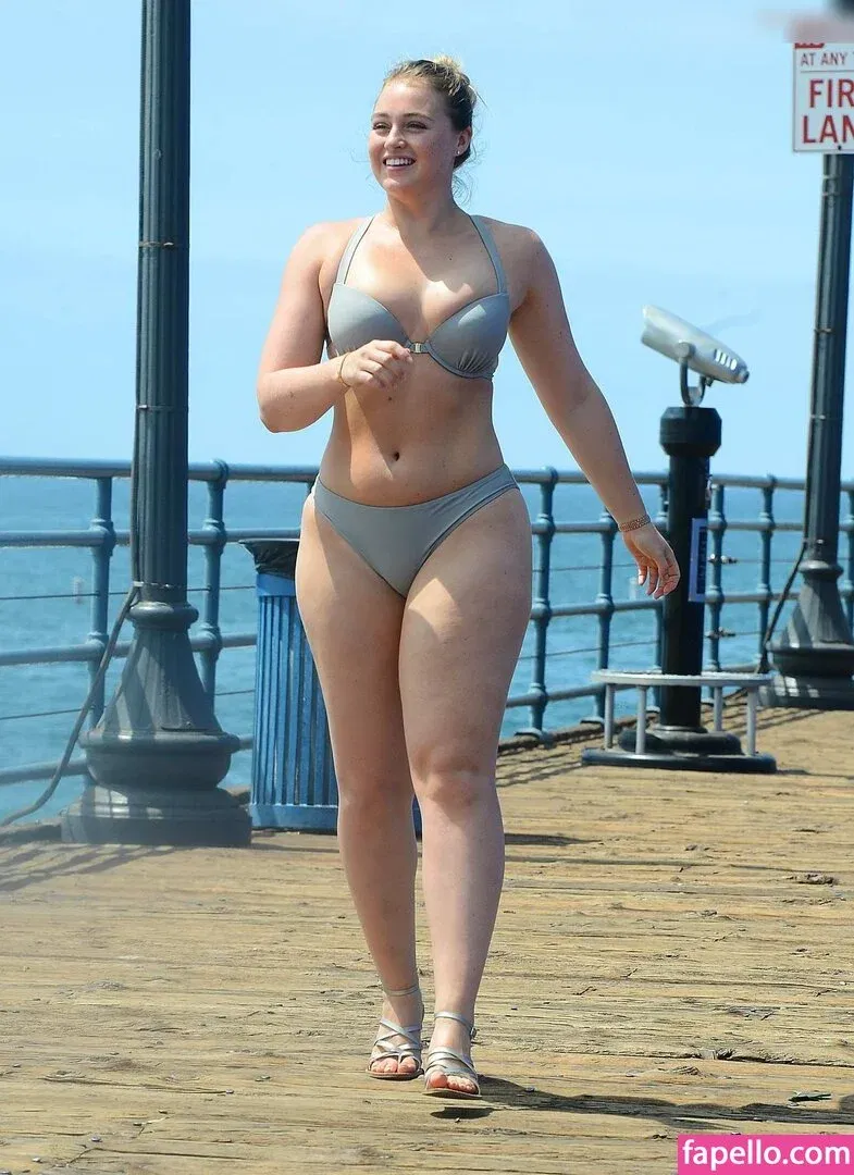 Iskra Lawrence Onlyfans Photo Gallery 