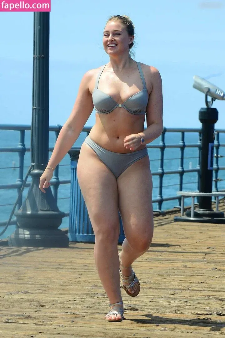 Iskra Lawrence Onlyfans Photo Gallery 