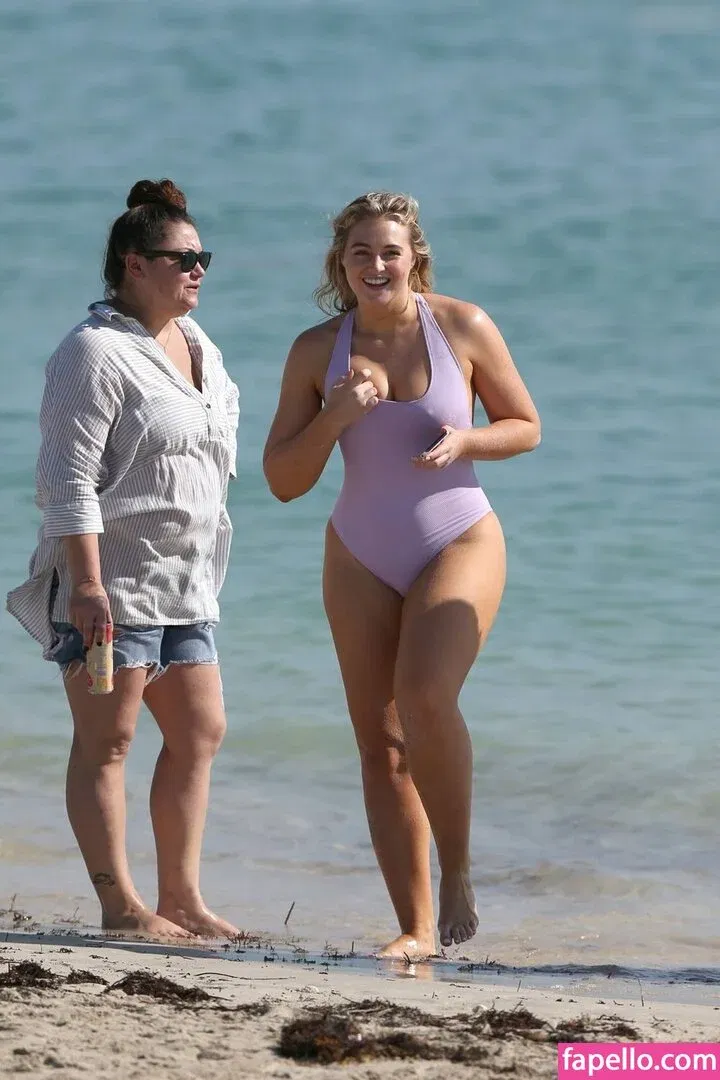 Iskra Lawrence Onlyfans Photo Gallery 