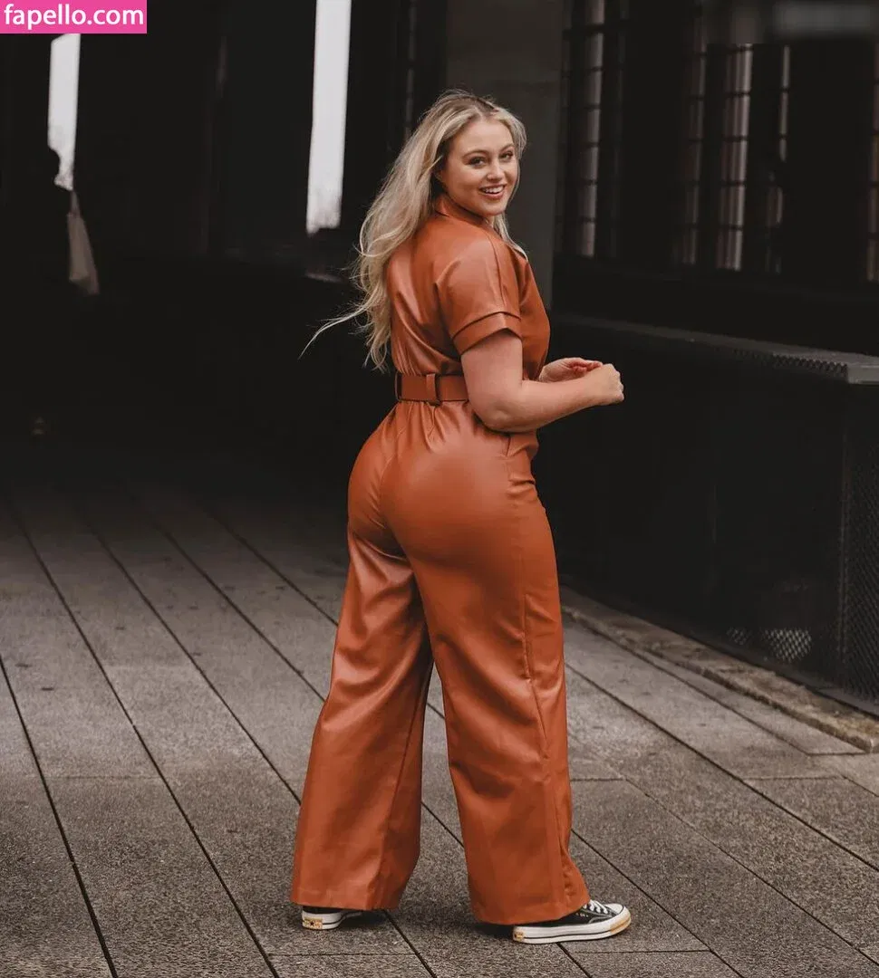 Iskra Lawrence Onlyfans Photo Gallery 