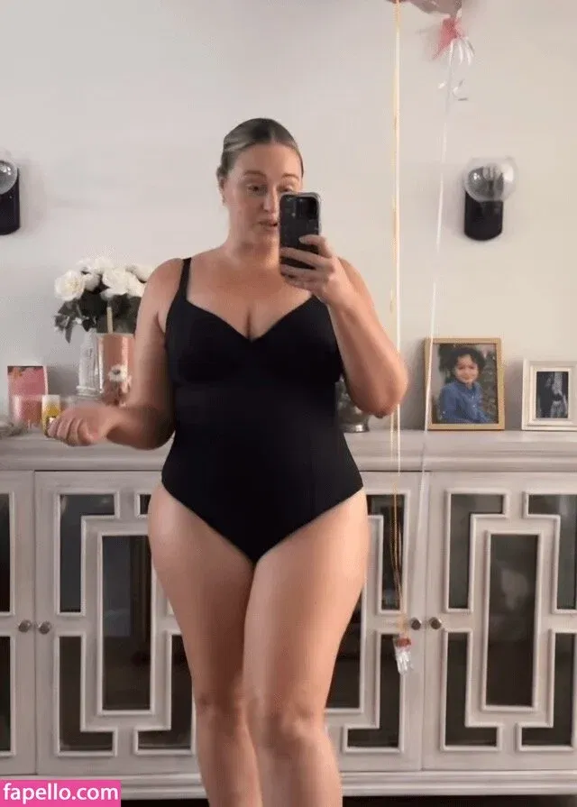 Iskra Lawrence Onlyfans Photo Gallery 