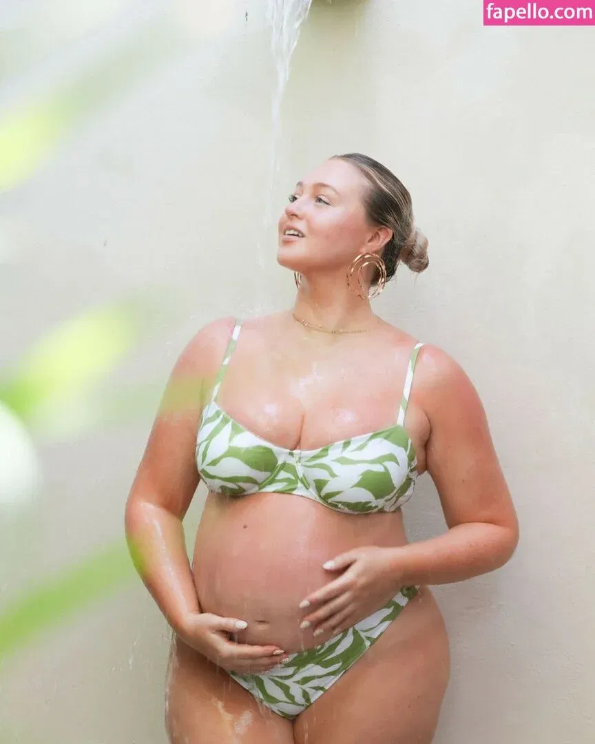 Iskra Lawrence Onlyfans Photo Gallery 