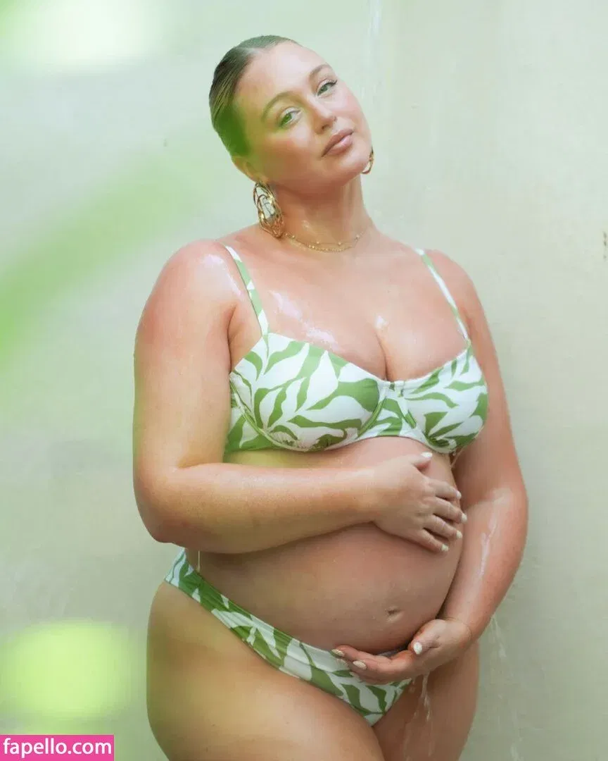 Iskra Lawrence Onlyfans Photo Gallery 