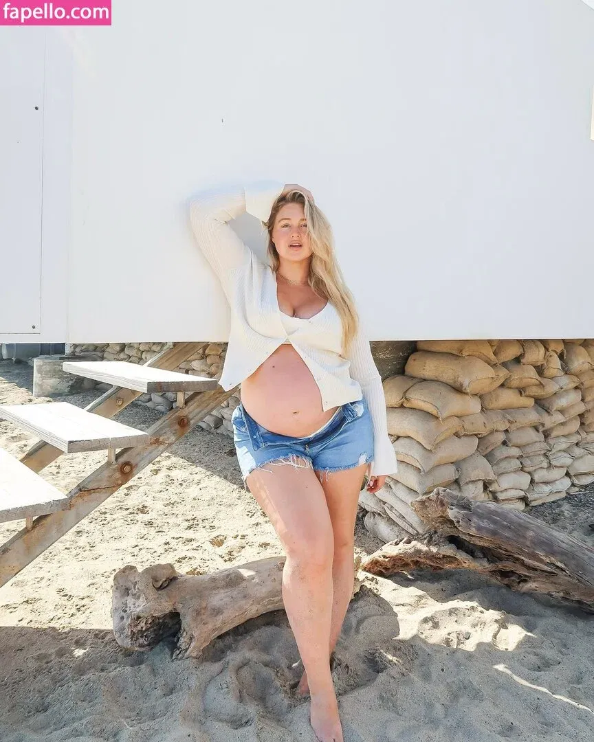 Iskra Lawrence Onlyfans Photo Gallery 