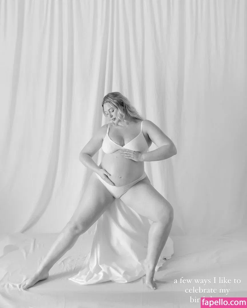 Iskra Lawrence Onlyfans Photo Gallery 