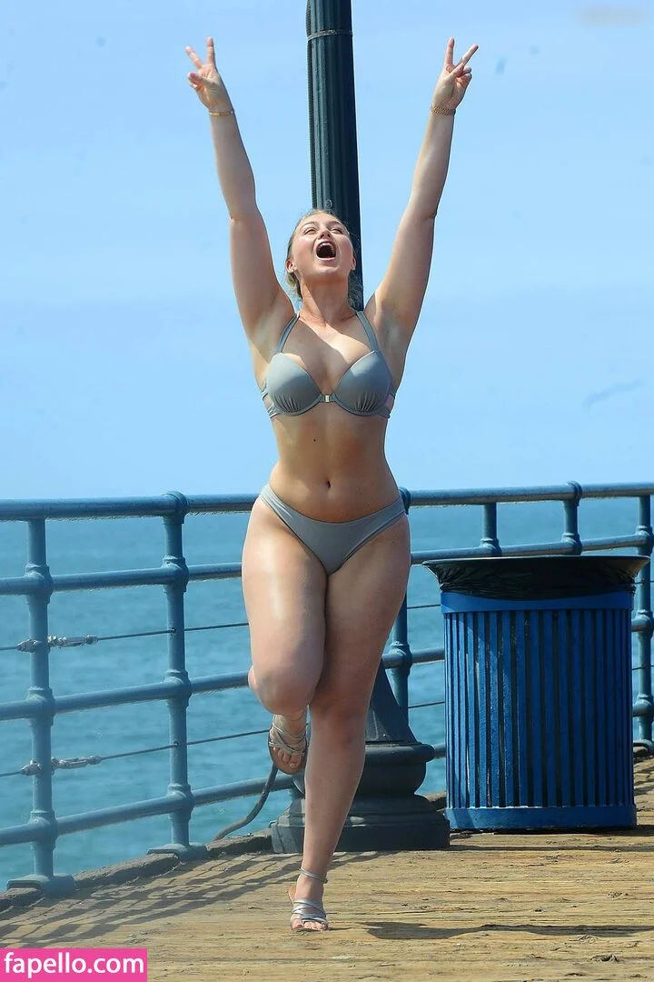 Iskra Lawrence Onlyfans Photo Gallery 