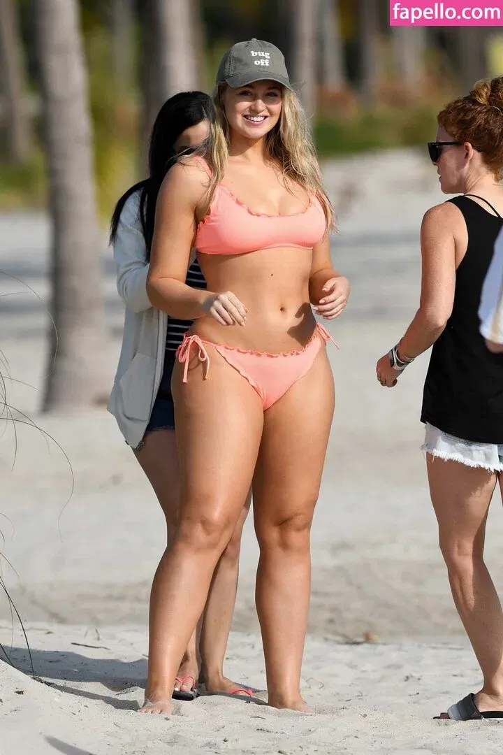 Iskra Lawrence Onlyfans Photo Gallery 