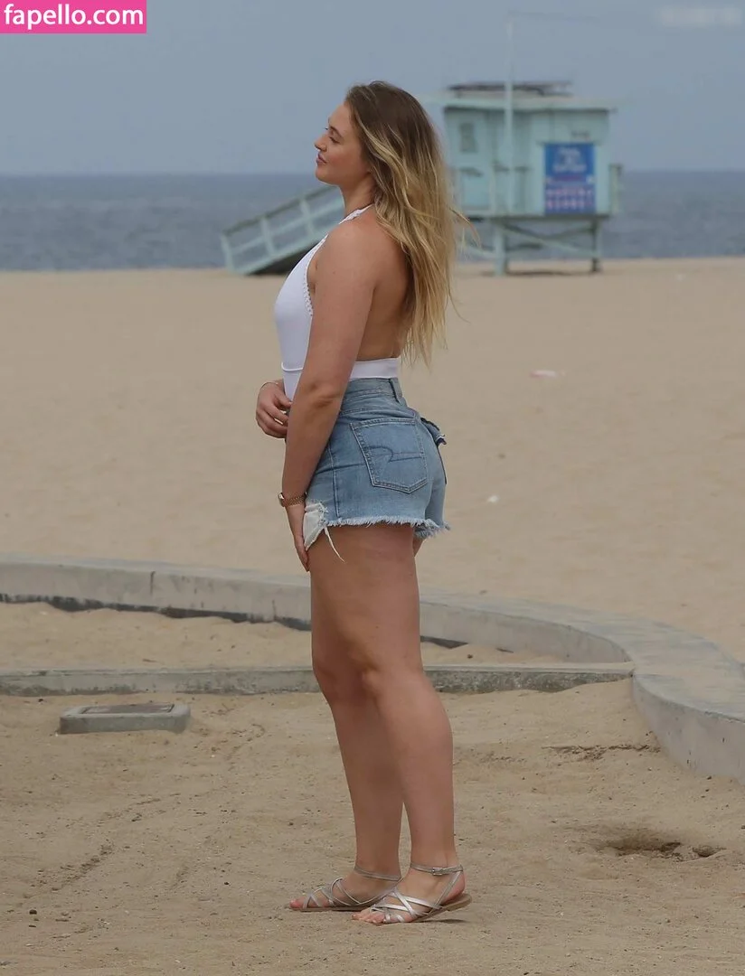 Iskra Lawrence Onlyfans Photo Gallery 