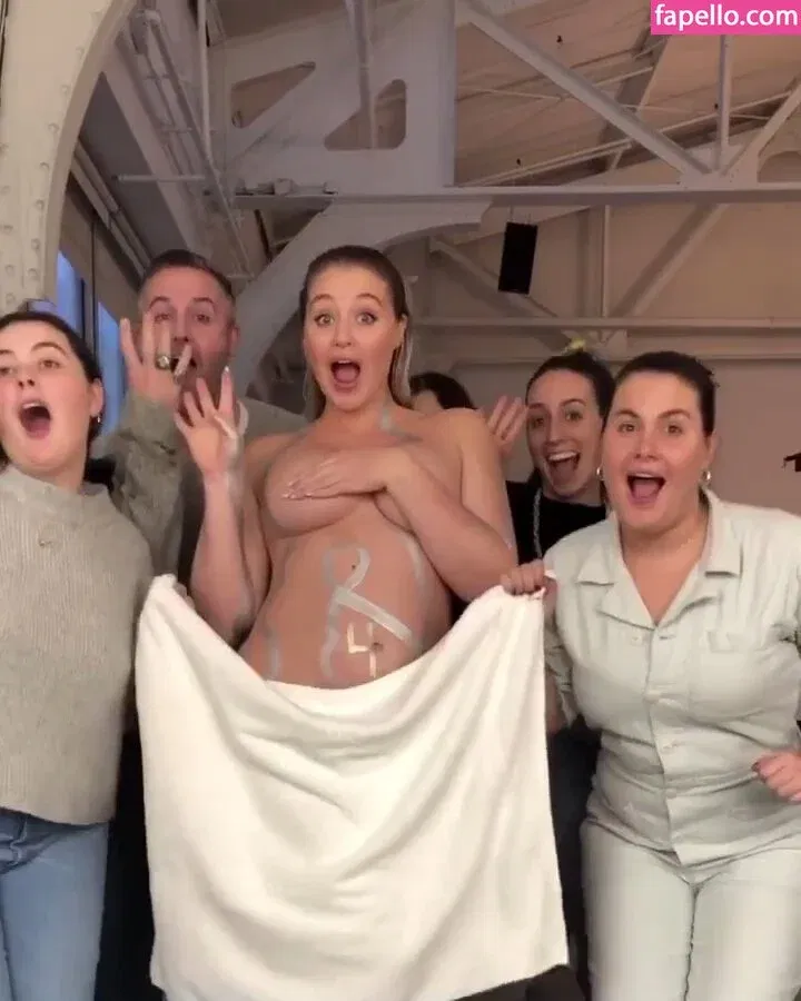 Iskra Lawrence Onlyfans Photo Gallery 