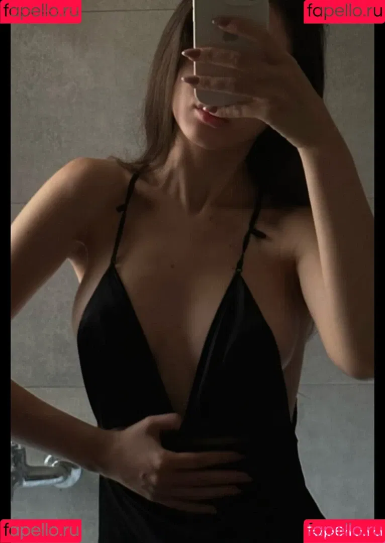 Katiaraif Onlyfans Photo Gallery 