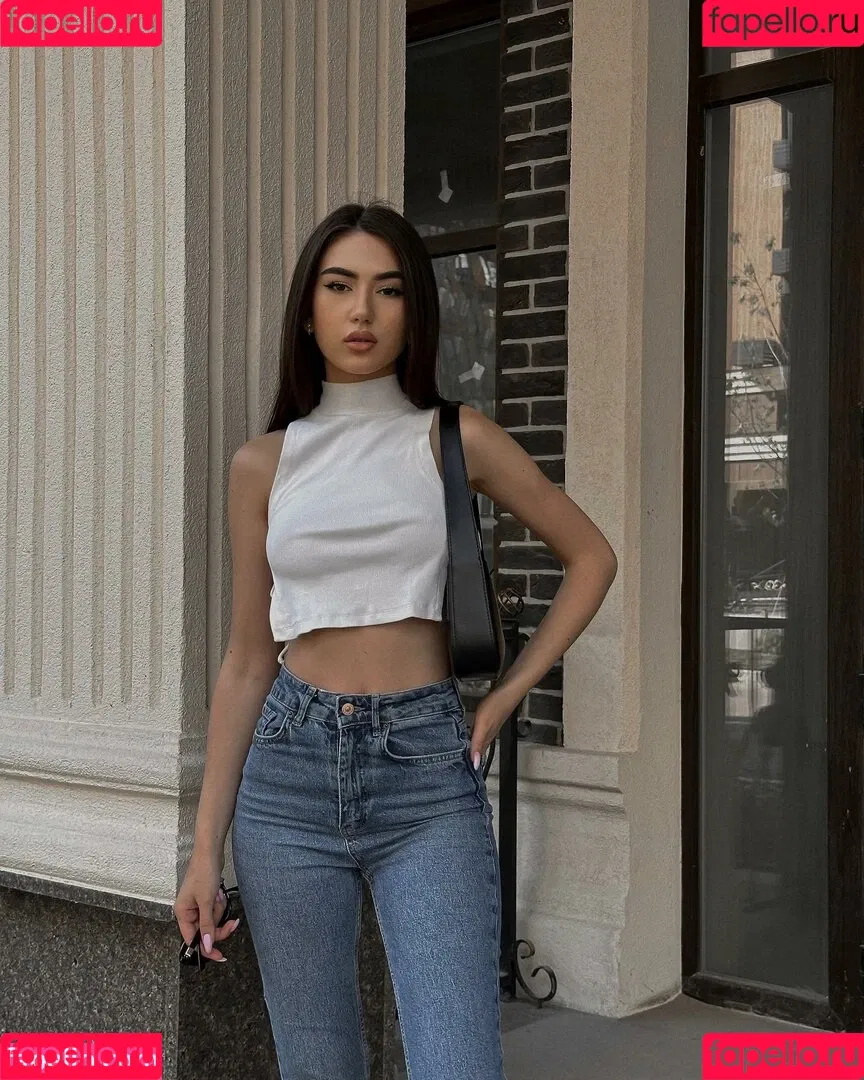 Katiaraif Onlyfans Photo Gallery 