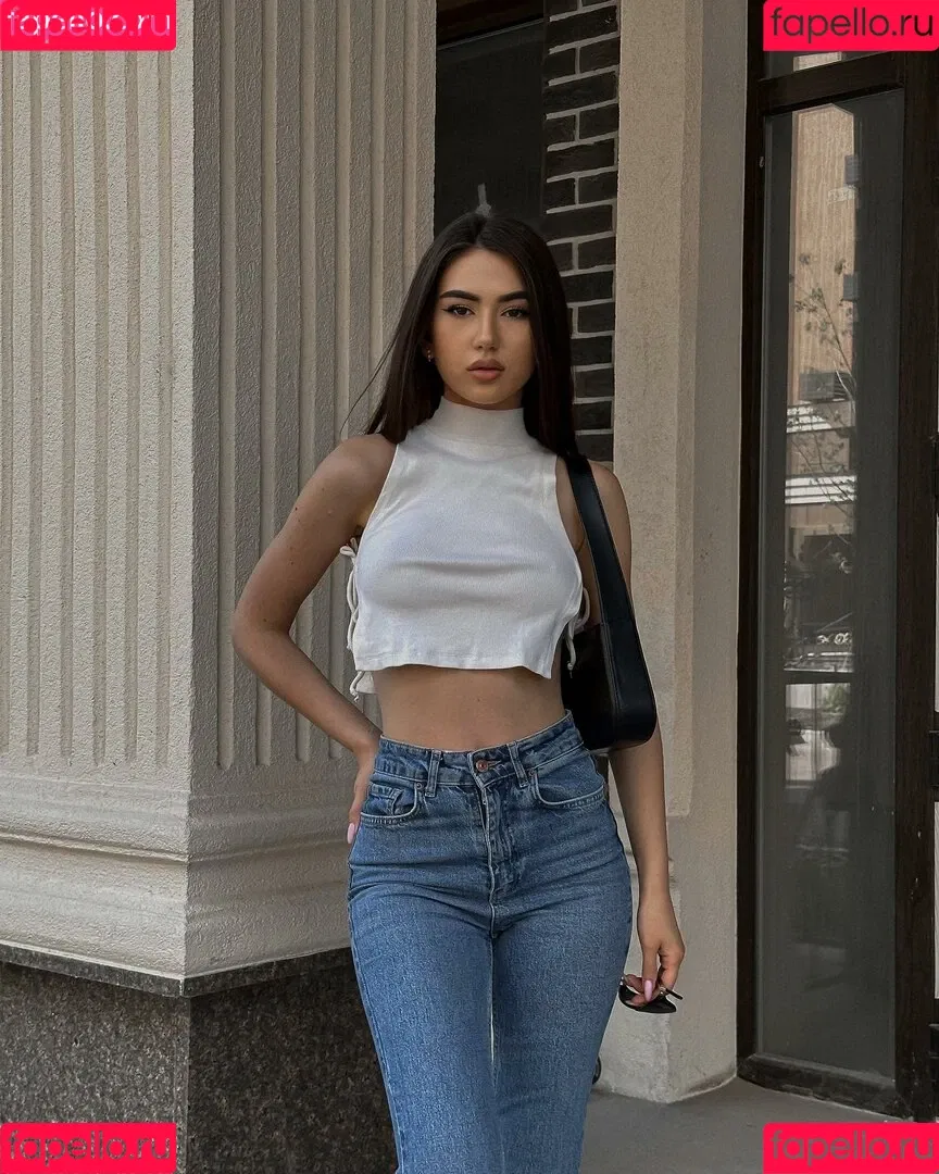 Katiaraif Onlyfans Photo Gallery 