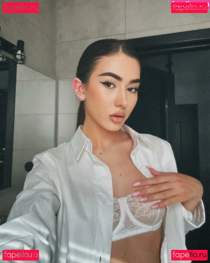 Katiaraif Onlyfans Photo Gallery 