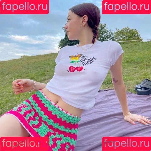 Lara Adkins Onlyfans Photo Gallery 