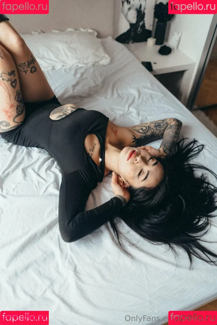asianina Onlyfans Photo Gallery 