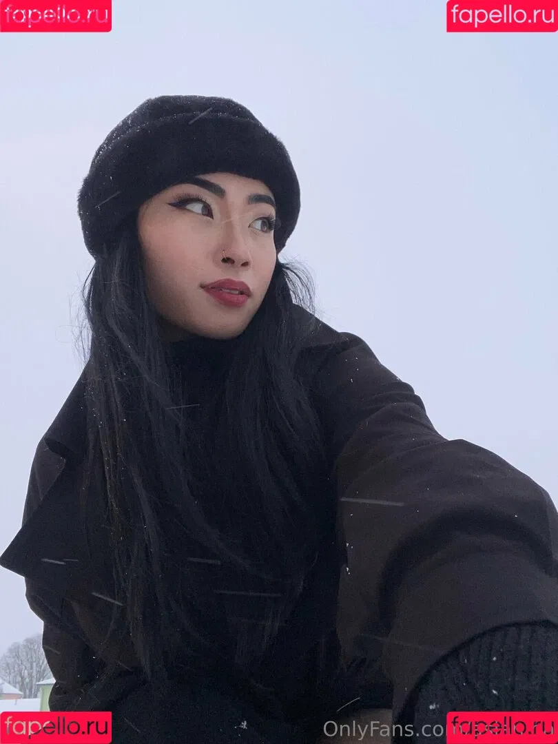 asianina Onlyfans Photo Gallery 