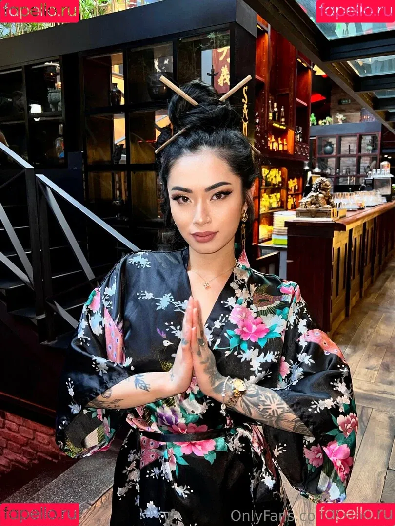 asianina Onlyfans Photo Gallery 
