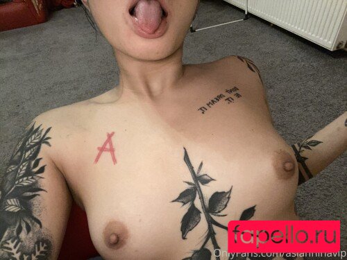 asianina Onlyfans Photo Gallery 