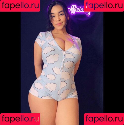 Lena Vera Onlyfans Photo Gallery 