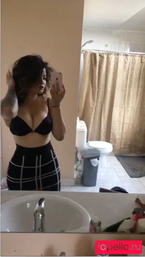 Sarah Nicole Vongphakdy Nude Onlyfans Photo 9