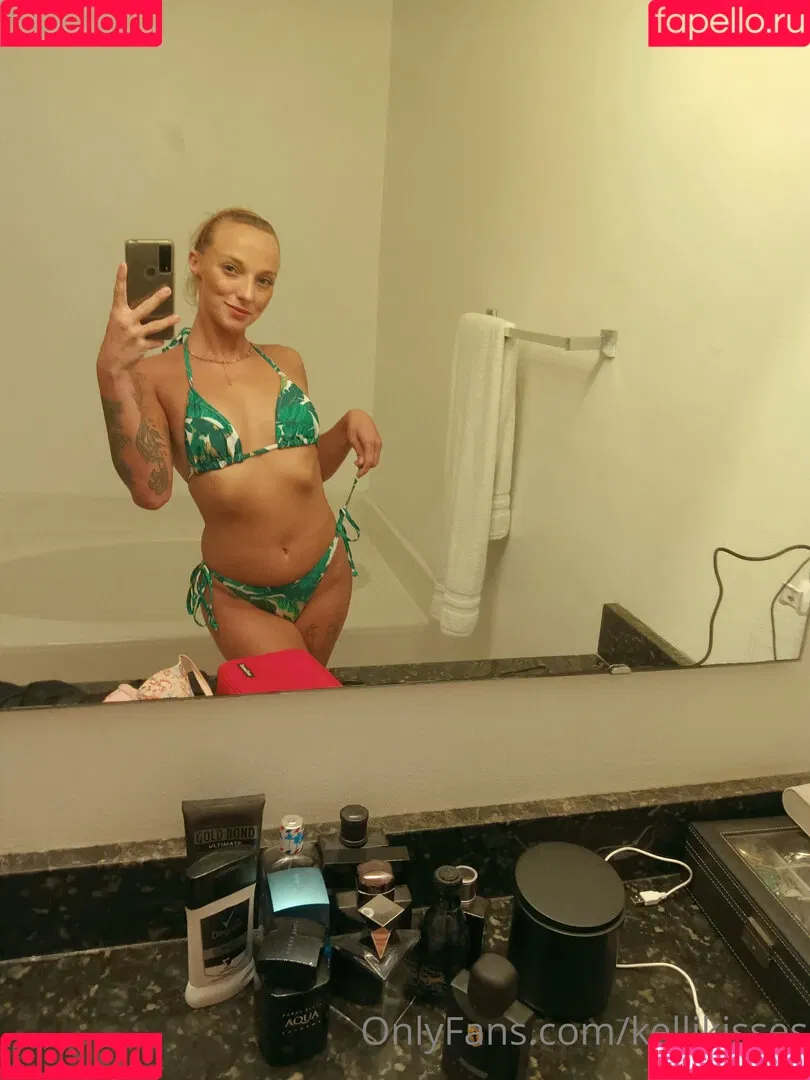 Kelli Kisses Onlyfans Photo Gallery 